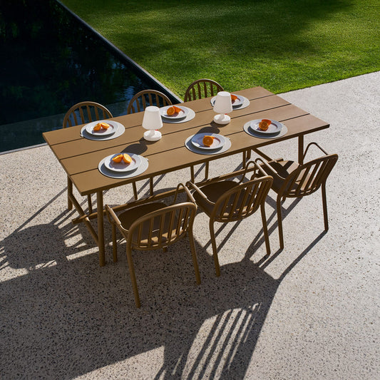Fred's Table<br> 6 to 8-places