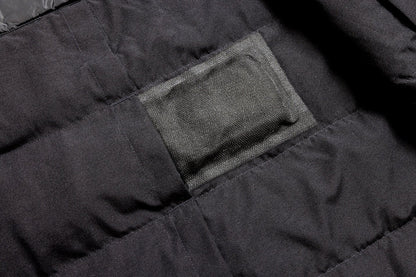 Veste sans manche isolée à l'asclépiade