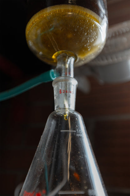 Huile d'asclépiade pure en flacon - hydratante pour la peau