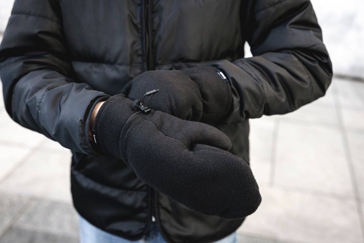 Mitaines urbaines isolées en asclépiade